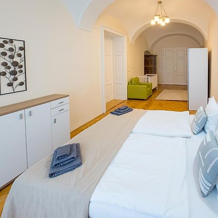 Luxury Vincents Apartments โกชิเซ ภายนอก รูปภาพ